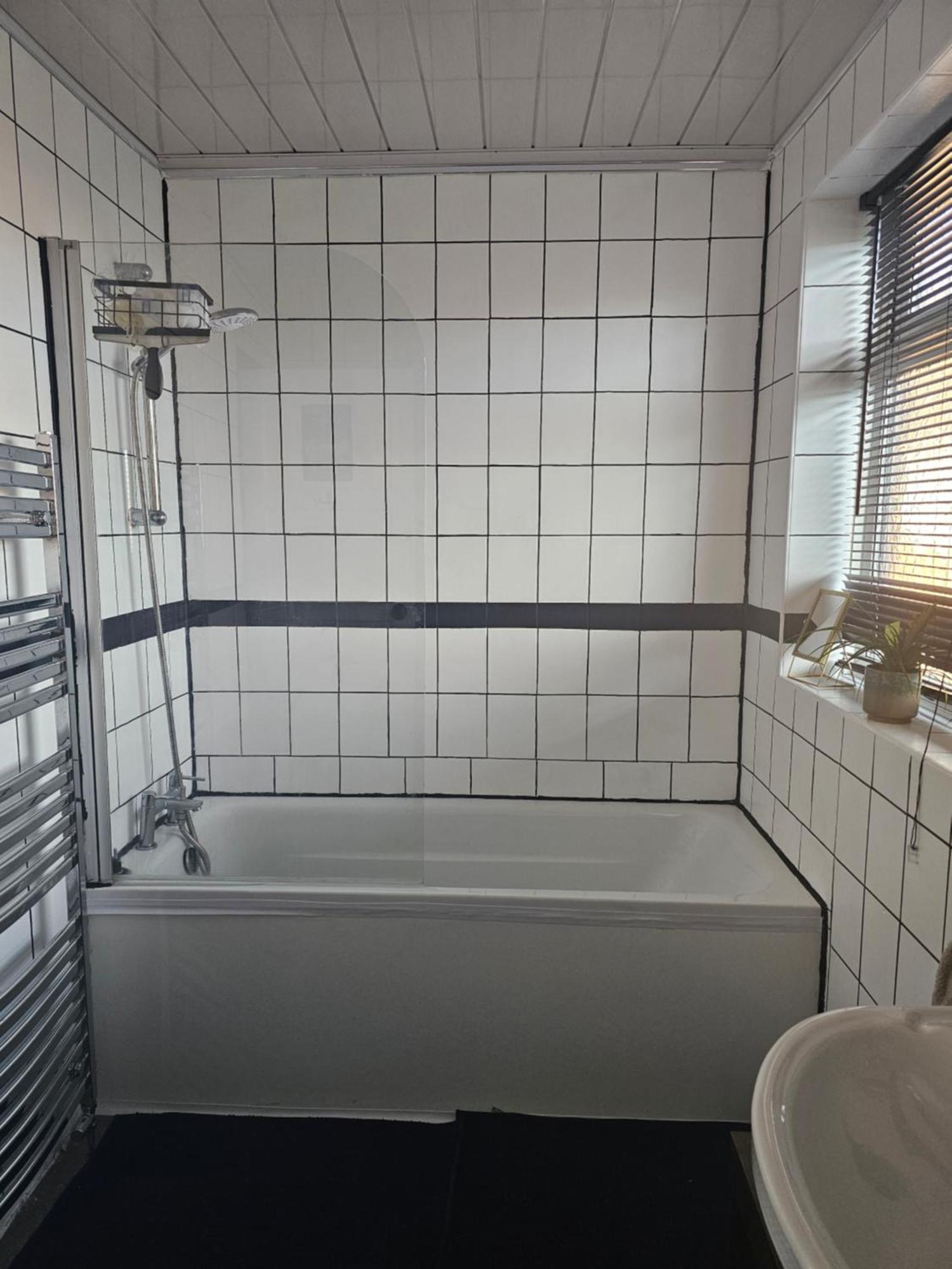 Double Bedroom Located Close To Manchester Airport وايثن شاو المظهر الخارجي الصورة